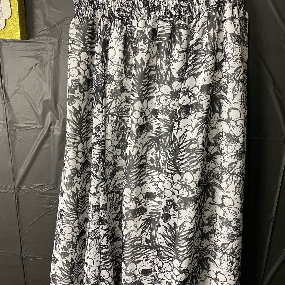 skirt - Picture 5 of 7